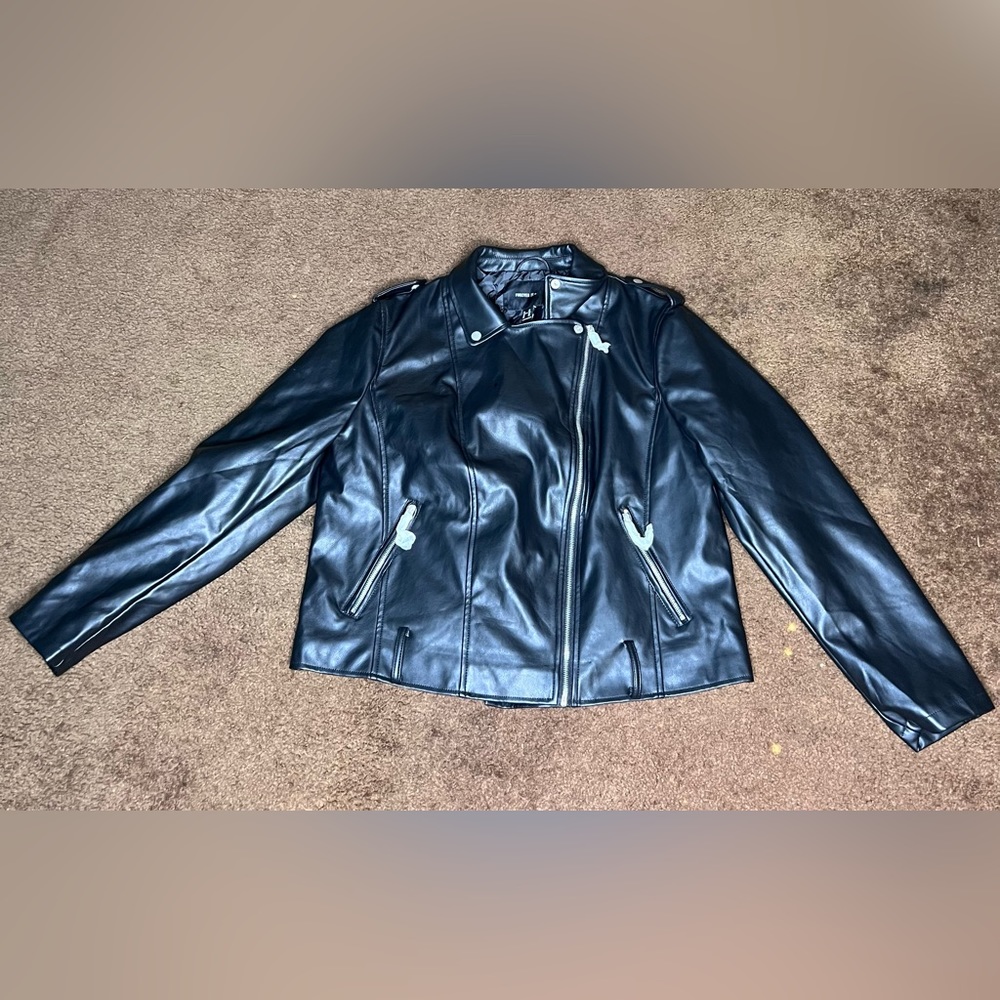 ‼️BRAND NEW‼️ never worn tags still on